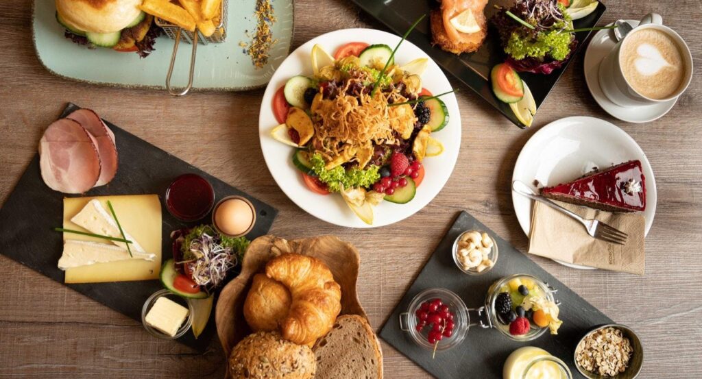 weekend dining Englishtown